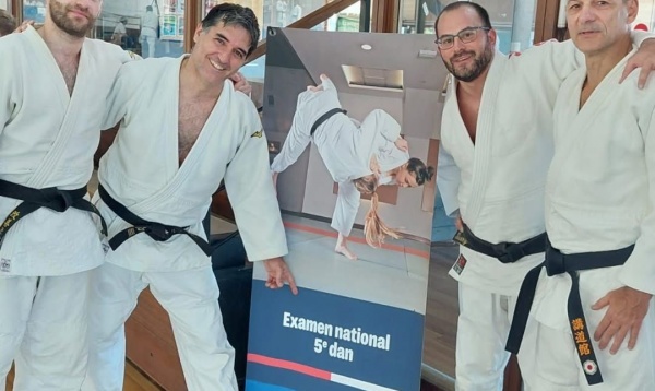 Julien LAURENT VARIN reçu à l'examen du 5ème Dan